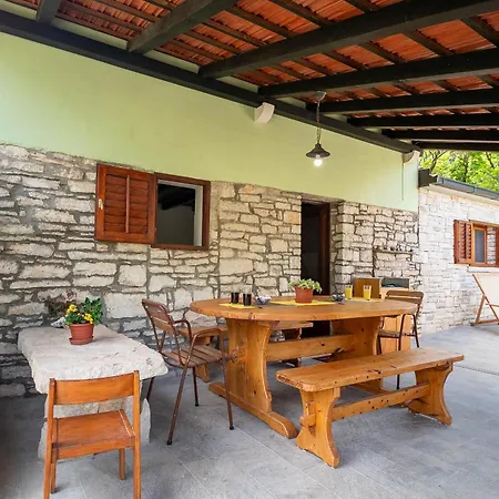 House Jasmina فيلا لوكا