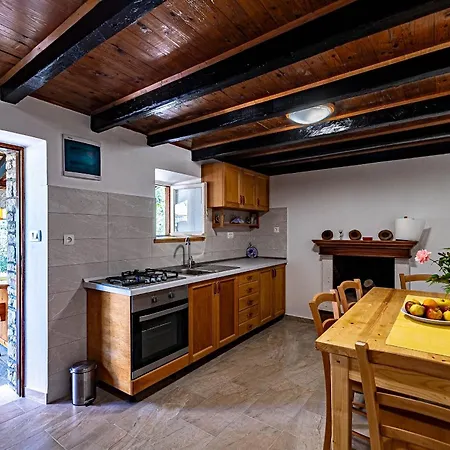 House Jasmina