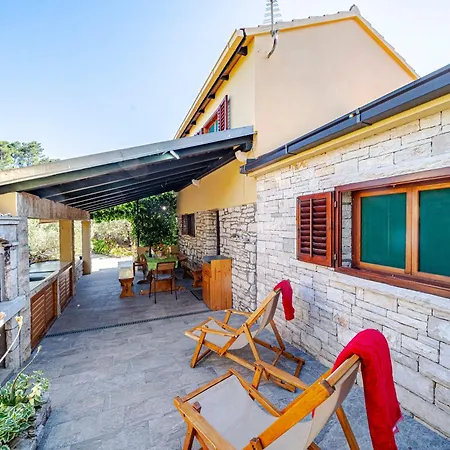 House Jasmina